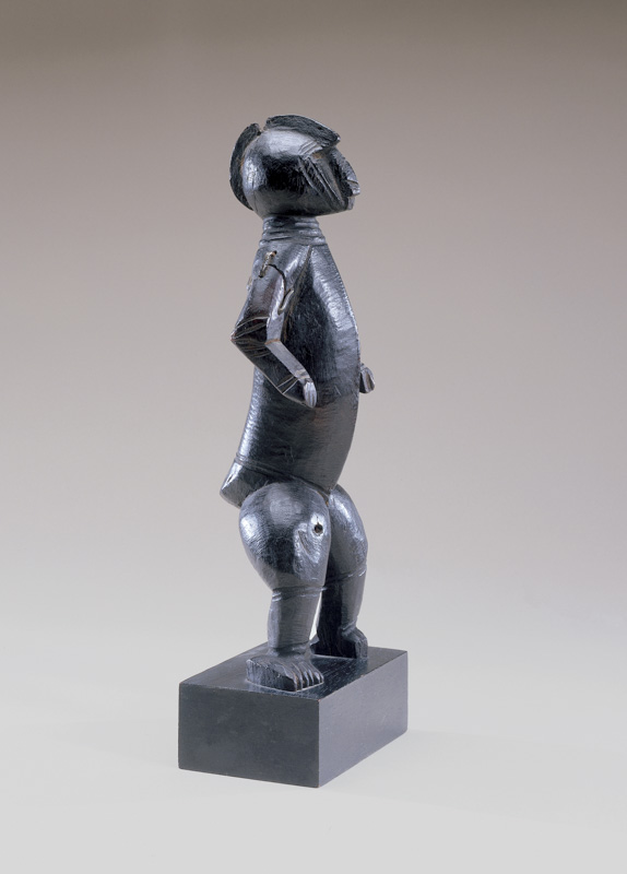 Standing Female Figure (niande)